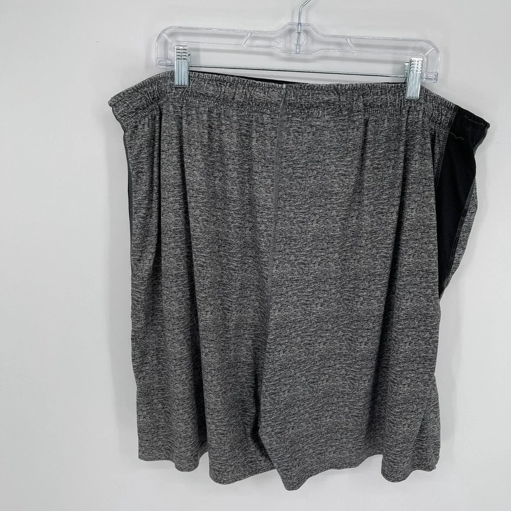 Russell Men's Gray Elastic Waist Athletic Workout Gym Shorts Size 2XL 44-46